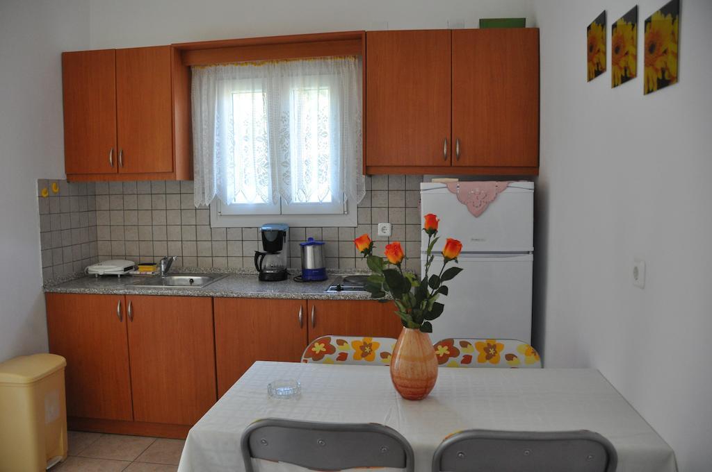 Villa Vasiliki Vitaládes Rum bild