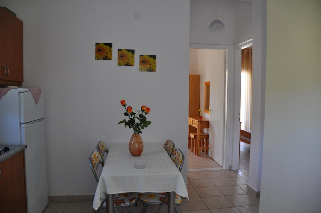 Villa Vasiliki Vitaládes Rum bild