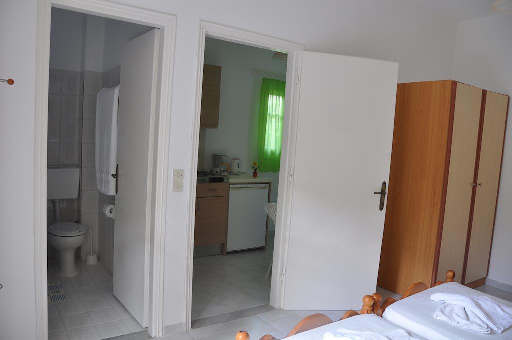 Villa Vasiliki Vitaládes Rum bild